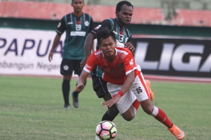 Madura FC memenangkan laga kontra Persiwa Wamenang dengan skor 2-0 di Stadion Gelora Delta Sidoarjo, Jumat (13/10/2017). Kedua tim akhirnya tidak lolos babak 8 besar.