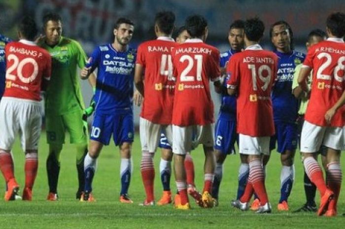 Laga Persib kontra Persija di Stadion Gelora Bandung Lautan Api (GBLA), Sabtu (23/7/2016), 