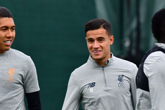 Pemain Liverpool FC, Roberto Firmino, Philippe Coutinho, dan Sadio Mane menjalani sesi latihan di Melwood, Liverpool, Inggris, pada 12 September 2017.