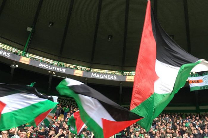 Bendera palestina berkibar