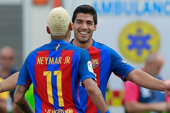 Dua striker FC Barcelona, Neymar dan Lusi Suarez, dalam pertandingan kontra CD Leganes pada 17 September 2016.