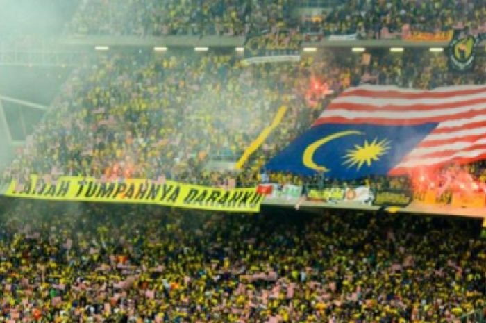 Bendera Malaysia terbalik