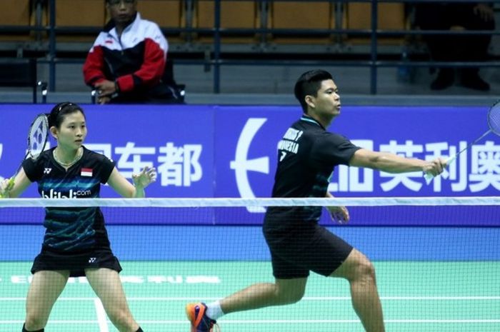 Pasangan ganda campuran nasional, Praveen Jordan/Debby Susanto, saat menjalani pertandingan melawan Pham Hong Nam/Le Thu Huyen (Vietnam) pada babak  kesatu Kejuaraan Asia di Wuhan Sports Center Gymnasium, Wuhan, China, Rabu (26/4/2017). Parveen/Debby menang dengan skor 21-11, 21-16.