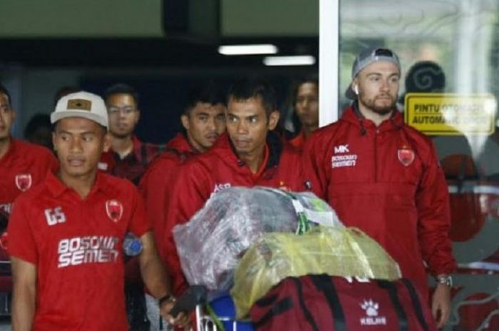 Rombongan pemain PSM Makassar tiba di Bandara Soekarno Hatta, Cengkareng (HANDOVER)
