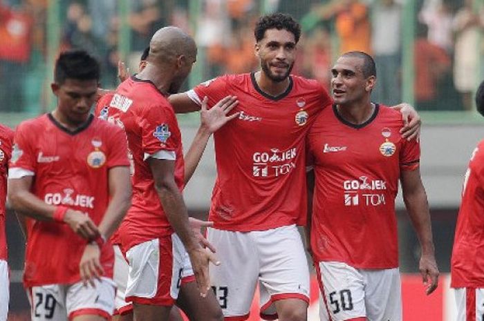 Suka cita pemain Persija Jakarta saat merayakan gol ke gawang Persiba Balikpapan pada laga pekan ke-19 Liga 1 musim 2017 di Stadion Patriot, Kota Bekasi, Sabtu (12/8/2017). 