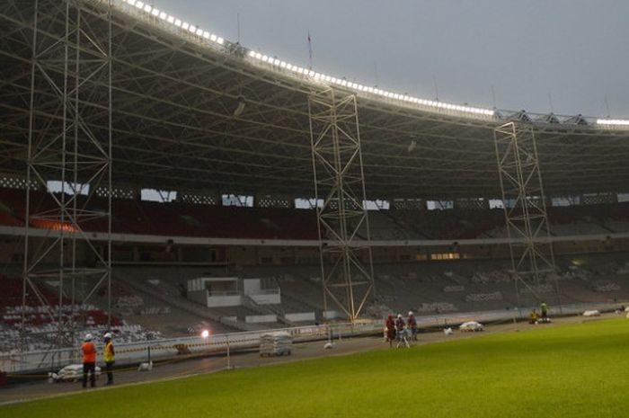 Stadion Utama Gelora Bung Karno, Senayan, Jakarta, sedang dalam proses renovasi. Hingga Selasa (8/8/2017), pengerjaan sudah mencapai 82 persen.