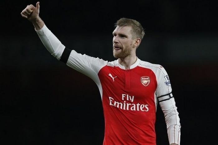 Bek Arsenal asal Jerman, Per Mertesacker, menyatakan bahwa Arsenal tak pernah mengeluh soal cedera para pemainnya.