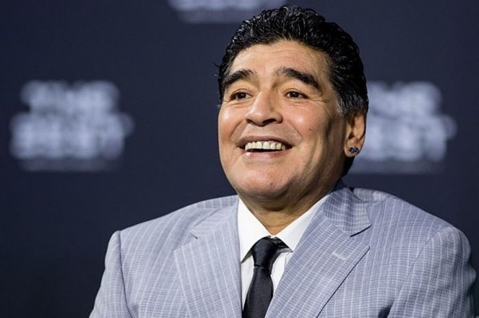 Penyerang legendaris Argentina, Diego Maradona, menghadiri seremoni penghargaan Pemain Terbaik FIFA 2016 di Zurich, Swiss, 9 Januari 2017.