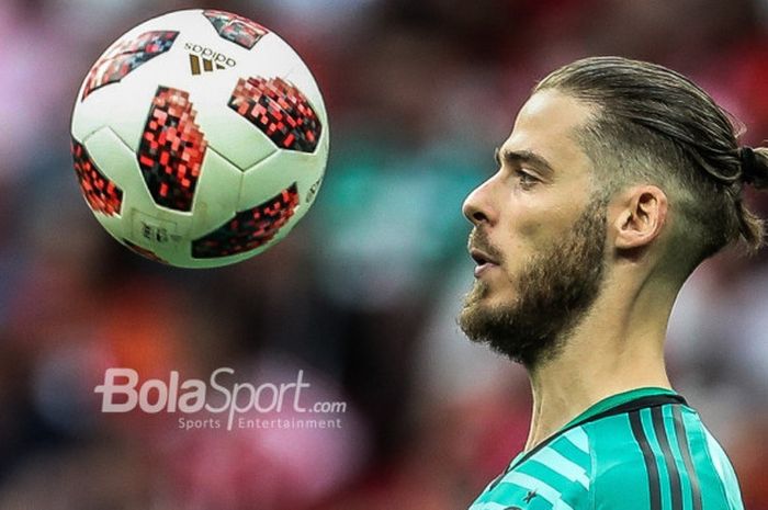 Aksi kiper timnas Spanyol, David de Gea dalam laga  kontra Rusia pada babak 16 besar Piala Dunia 2018 di Luzhniki Stadium, Moskow, Rusia pada 1 Juli 2018.