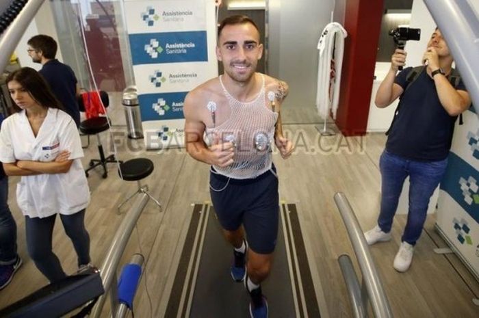 Paco Alcacer menjalani tes medis bersama Barcelona, Rabu (31/8/2016).