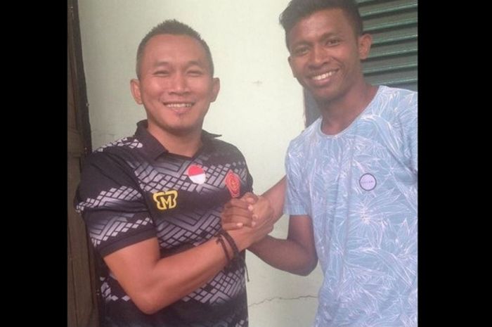 Pelatih PS TNI, Rudy Eka Priyambada memperkenalkan Rifad Marasabessy sebagai rekrutan anyar timnya.