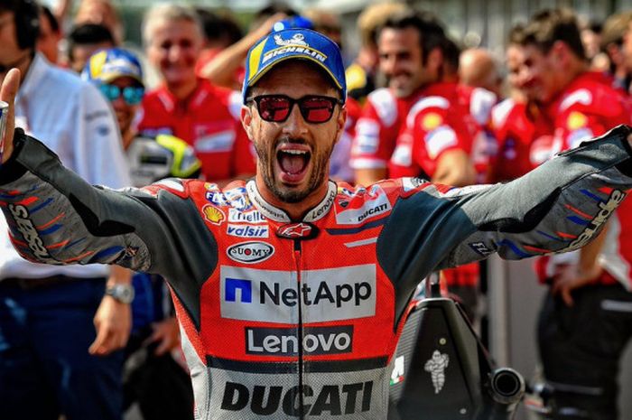 Pebalap dari tim Ducati, Andrea Dovizioso, sedang merayakan keberhasilannya meraih 'pole position' pada MotoGP Republik Ceska, Sabtu (4/8/2018) di Sirkuit Brno.