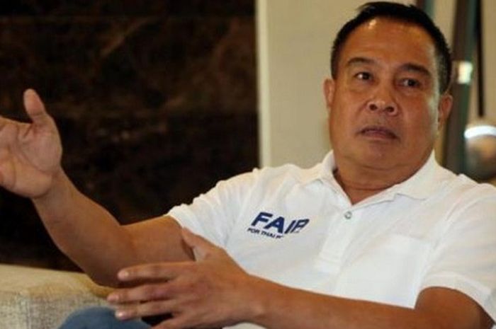 Presiden Asosiasi Sepak Bola Thailand (FAT), Somyot Poompanmoung