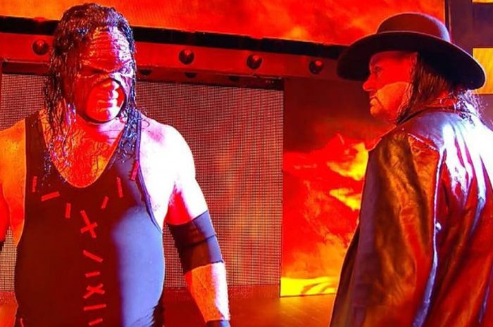 The Brothers of Destruction, Kane (kiri) dan The Undertaker (kanan).