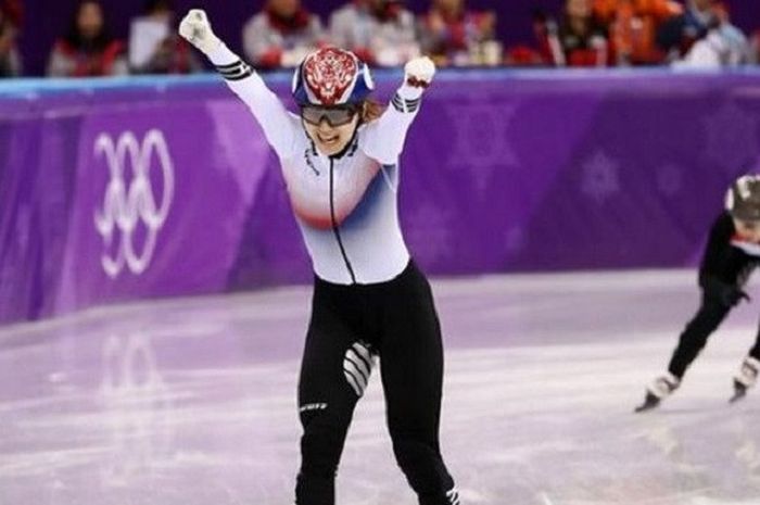 Choi Min-jeong meraih medali emas di nomor 1500 m 