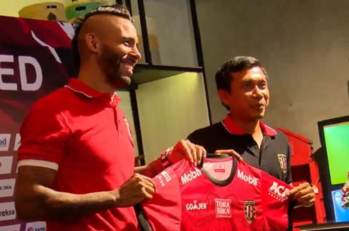 Bruno Demerseon saat dikenalkan ke Publik Bali United