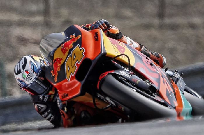 Pol Espargaro (KTM) saat menjalani salah satu sesi dalam MotoGP Republik Ceska 2018 yang digelar Minggu (5/8/2018).