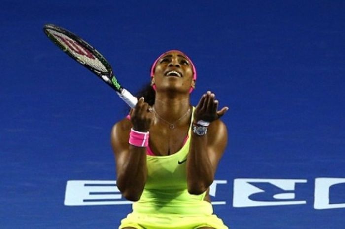  Petenis Amerika Serikat, Serena Williams, tampil di final Australia Terbuka 2015 di Melbourne Park, Melbourne, Australia, 31 Januari 2015. ROBERT PREZIOSO/GETTY IMAGES