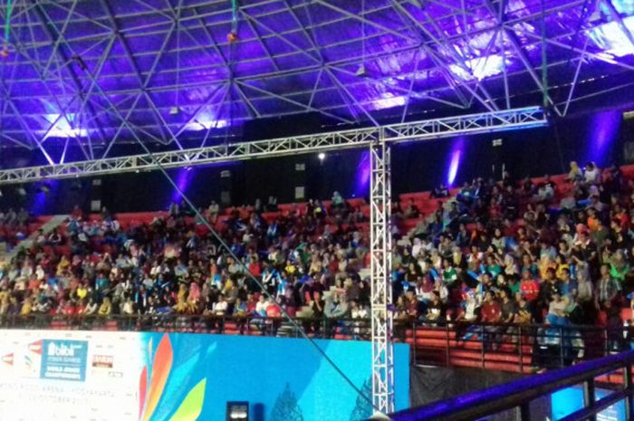 Suasana GOR Among Rogo, Yogyakarta, Sabtu (21/10/2017), yang menjadi arena pertandingan babak semifinal kategori perorangan Kejuaraan Dunia Junior.