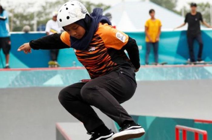 Pemain skateboard putri asal Malaysia, Fatin Syahirah Roszizi.