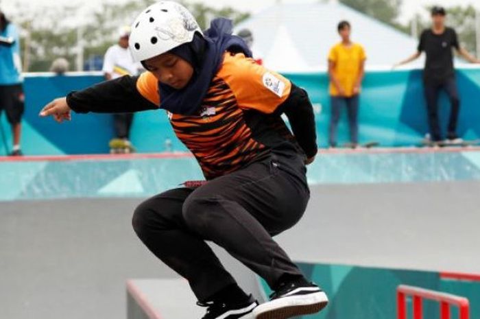 Pemain skateboard putri asal Malaysia, Fatin Syahirah Roszizi.