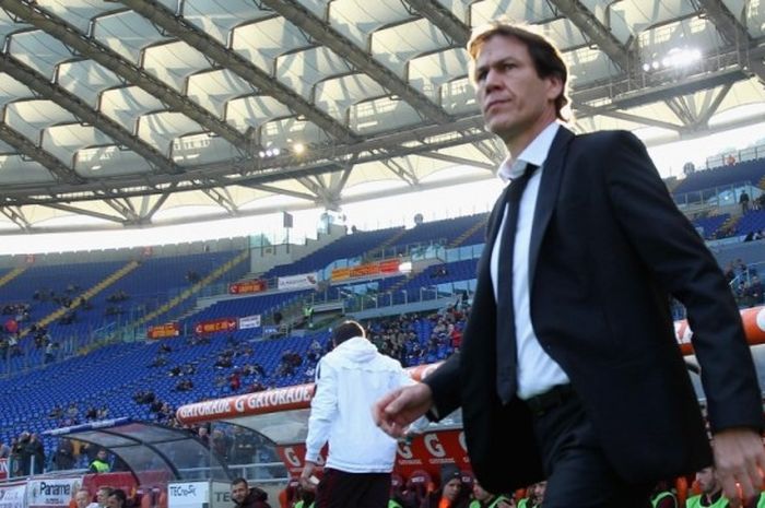 Rudi Garcia memimpin AS Roma saat menghadapi Spezia dalam duel Piala Italia di Olimpico, 16 Desember 2015.