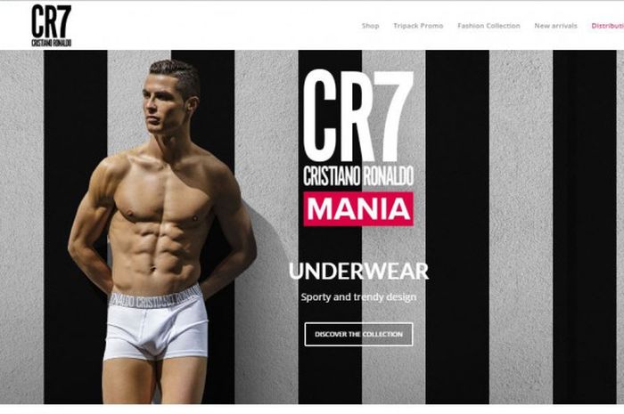  Sampul situs resmi produk celana dalam milik Cristiano Ronaldo. 