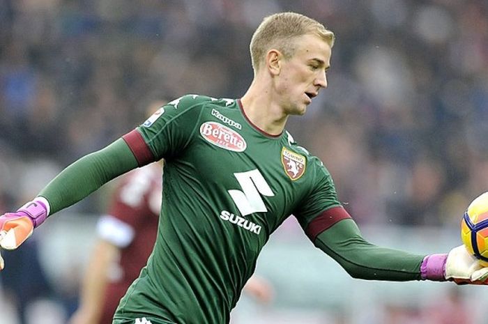 Aksi kiper Torino, Joe Hart, saat melawan Lazio dalam laga lanjutan Serie A 2016-2017 di Stadion Olimpico di Torino, Turin, pada 23 Oktober 2016.