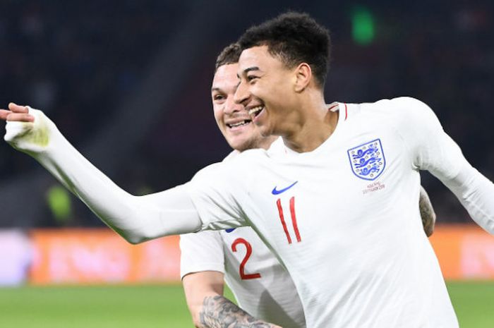 Pemain timnas Inggris, Jesse Lingard, melakukan selebrasi seusai menjebol gawang Belanda dalam laga uji coba di Amsterdam ArenA, Jumat (23/3/2018)   