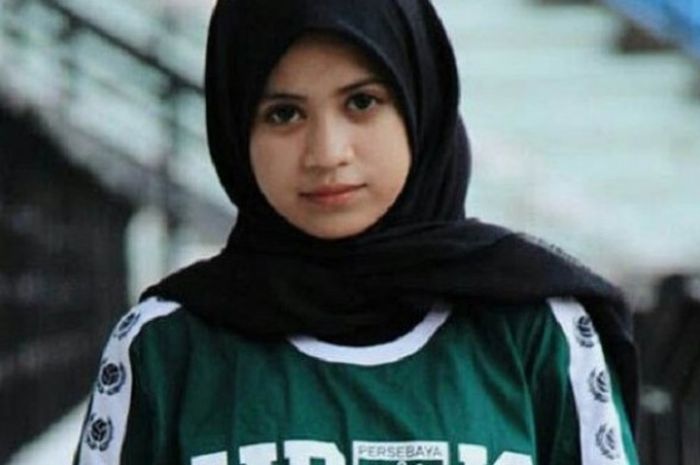 Aisha Putri Ibrahim, Bonita yang telah mencintai Persebaya saat masih bermain di Liga 2 2017. 