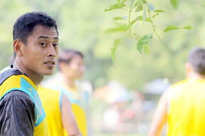  Samsul Arif Munip, penyerang Persebaya   