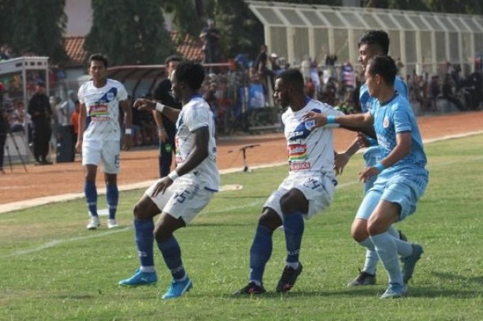 Laga Persab Brebes melawan PSIS Semarang di Stadion Karang Birahi, Brebes, Jumat (10/8/2018).