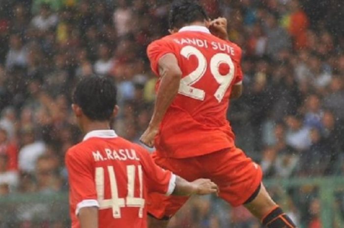 Selebrasi Sandi Suthe setelah mencetak gol untuk Persija ke gawang Cilegon United pada uji coba di Stadion Krakatau Steel, Cilegon, Sabtu (18/3/2017). 