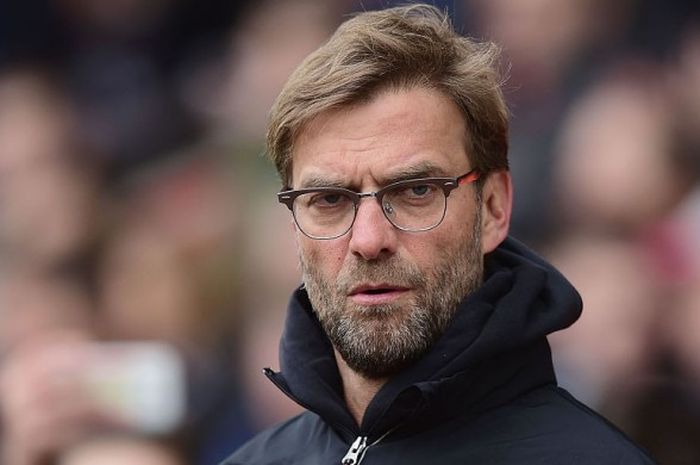 Manajer Liverpool, Juergen Klopp, dalam pertandingan Premier League 2015-2016 menghadapi Southampton di Stadion St Mary's, Southampton, Inggris, pada 20 Maret 2016.