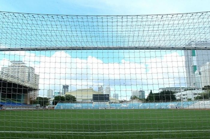 Penampakan dari salah satu sudut lapangan di Stadion Rizal Memorial, Manila. 