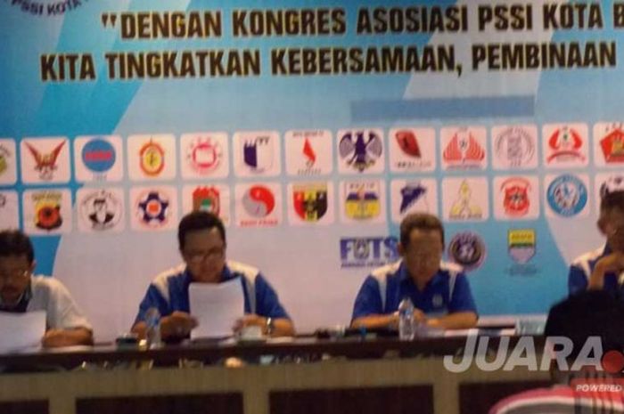 Suasana Kongres Tahunan PSSI Kota Bandung di Gedung PSSI Jawa Barat, Selasa (16/5/2017).