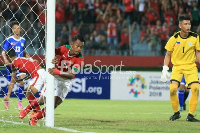 Pemain timnas U-16 Indonesia, Supriadi, merayakan gol ke gawang Filipina dalam laga Grup A Piala AFF U-16 2018 di Stadion Gelora Delta, Sidoarjo, Minggu (29/7/2018).