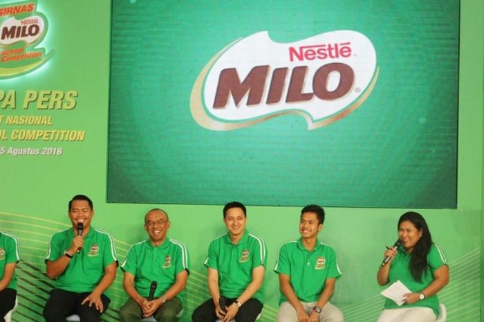Sports Marketing Manager Milo Indonesia, Donny Wahyudi (kedua dari kiri), saat menjadi narasumber konferensi pers Sirnas MSC 2016 di Senayan, Jakarta, Kamis (25/8/2016).