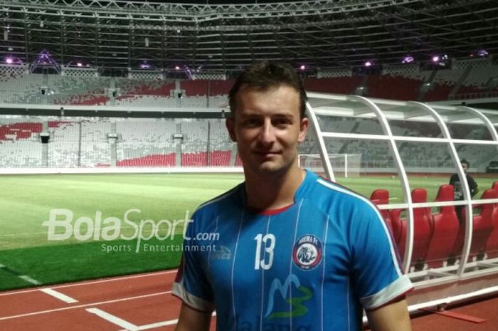 Penyerang Arema FC, Balsa Bozovic saat ditemui BolaSport.com setelah official training di SUGBK, Jumat (30/3/2018).