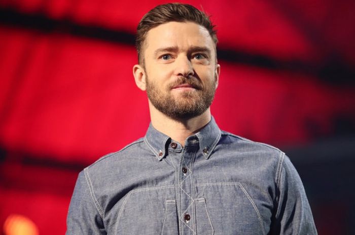 Penyanyi pop Amerika Serikat, Justin Timberlake, berbicara di atas panggung saat menghadiri acara XQ Super School Live, di Barker Hangar, Santa California, 8 September 2017.