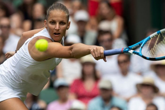 Karolina Pliskova (Republik Cheska) saat tampil pada pertandingan babak 16 besar Wimbledon 2018 yang digelar Senin (9/7/2018).