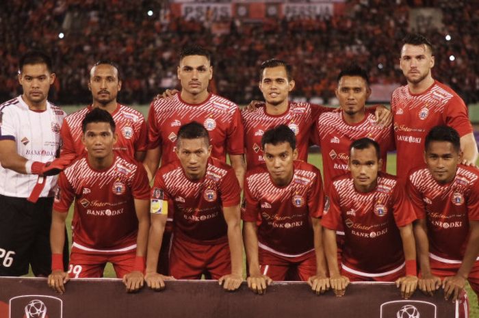 Skuat Persija Jakarta saat berhadapan dengan PSMS Meda n pada leg pertama semifinal Piala Presiden 2018 di Stadion Manahan, Solo, Sabtu (10/2/2018).