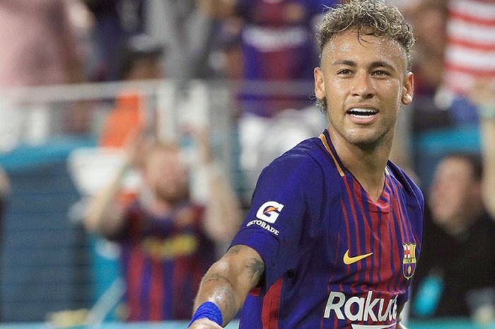  Ekspresi striker Barcelona, Neymar, saat tampil melawan Real Madrid dalam laga International Champions Cup 2017 di Stadion Hard Rock, Miami Gardens, Florida, AS, pada 29 Juli 2017. 