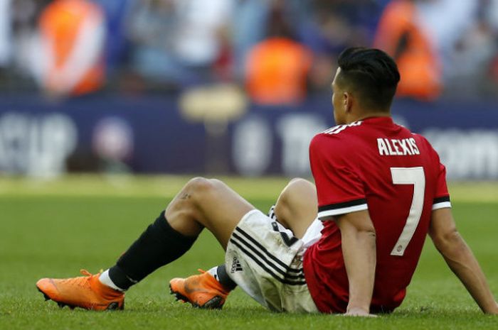 Penyerang Manchester United, Alexis Sanchez, dalam partai final Piala FA kontra Chelsea di Stadion Wembley pada Sabtu (19/5/2018)