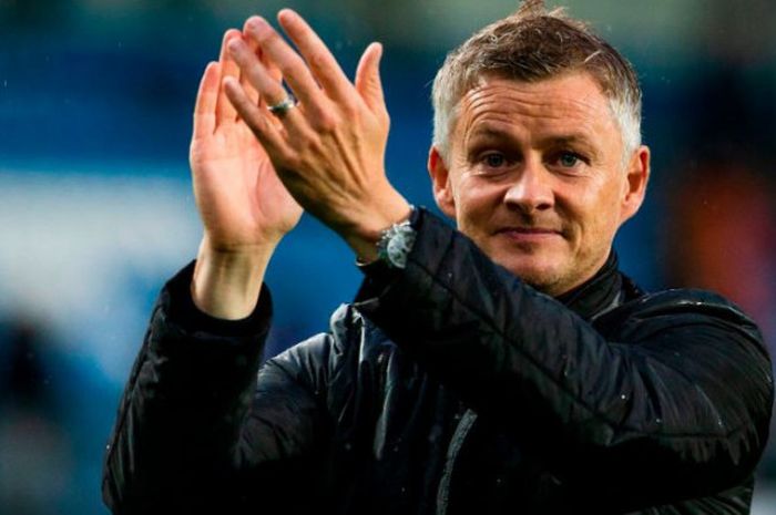 Pelatih asal Norwegia, Ole Gunnar Solskjaer, yang baru saja ditunjuk sebagai pelatih sementara Manchester United. Solskjaer juga pernah membela Manchester United sebagai pemain dan mendapat julukan super sub