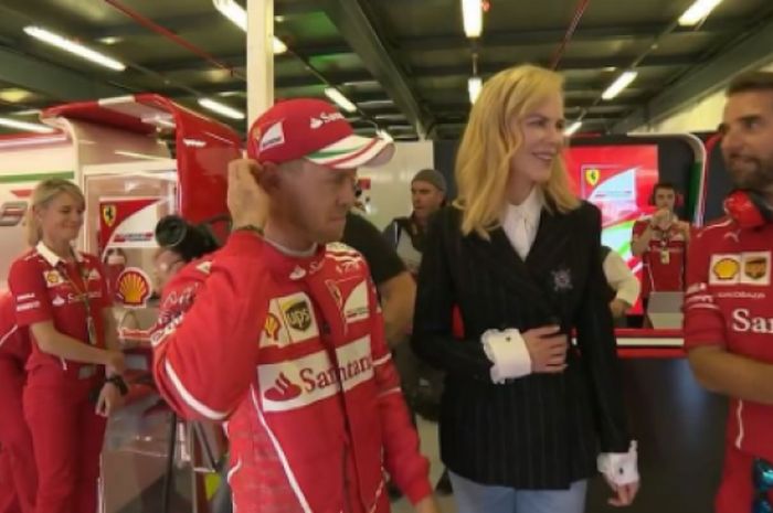 Nicole Kidman kala mengunjungi paddock Scuderia Ferrari