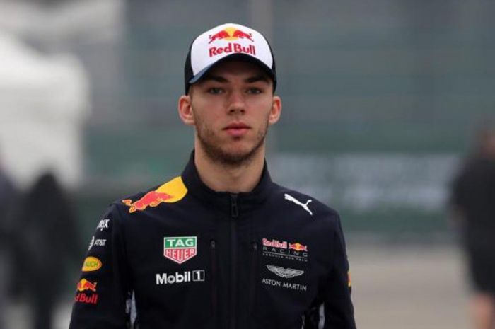 Pebalap ketiga Red Bull Racing, Pierre Gasly, akan menggantikan Daniil Kvyat di tim Scuderia Toro Rosso pada GP Malaysia yang berlangsung di Sirkuit Sepang Internasional, 29 September-1 Oktober 2017.