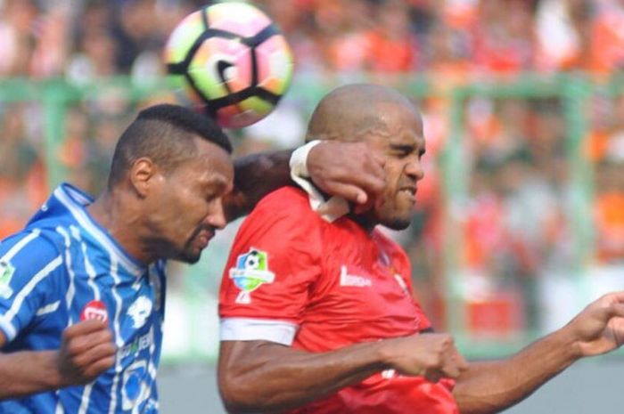 Reinaldo Elias da Costa mencetak gol di laga debutnya bersama Persija Jakarta melawan Persiba Balikpapan di Stadion Patriot Chandrabhaga, Bekasi, Sabtu (12/8/2017).