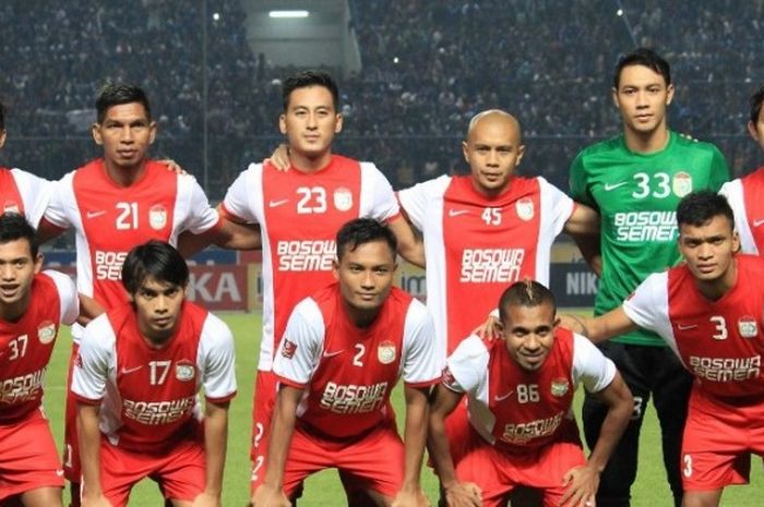 Skuad PSM Makassar berfoto sebelum partai kontra Persib Bandung pada lanjutan TSC di Stadion Gelora Bandung Lautan Api, Sabtu (2/7/2016).