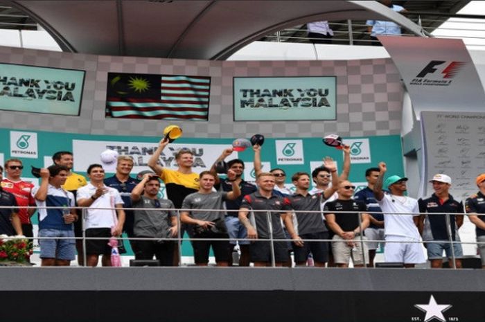 Semua pebalap F1 mengucapkan salam perpisahan kepada GP Malaysia yang menggelar lomba terakhirnya di ajang Formula 1 pada Minggu (1/10/2017)